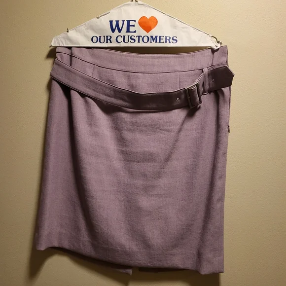 Ladies Anne Klein skirt suit - Picture 3 of 12